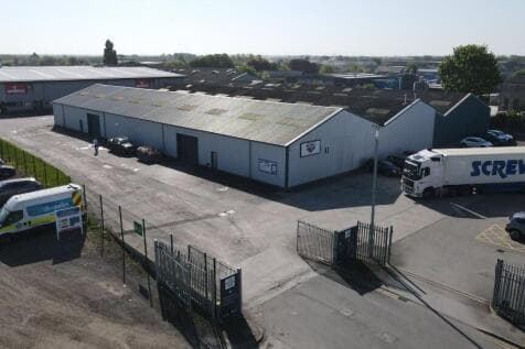 Light Industrial to rent in beverley