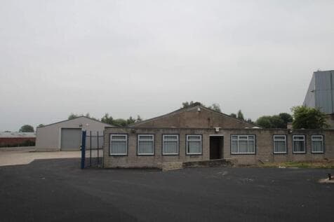 Distribution Warehouse to rent in pudsey