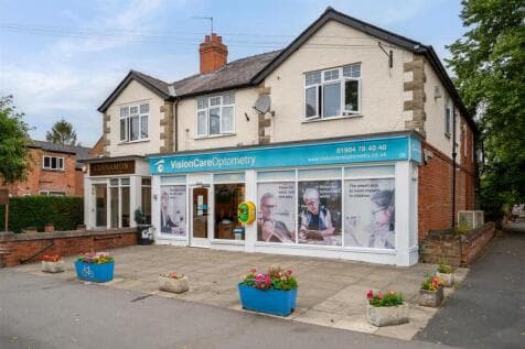 3 bed Retail Property (high street) for sale in york