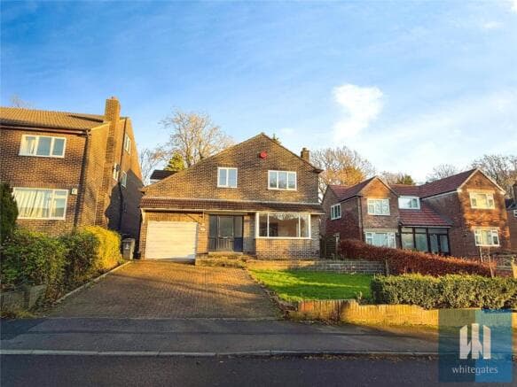 4 bed Detached to rent in huddersfield