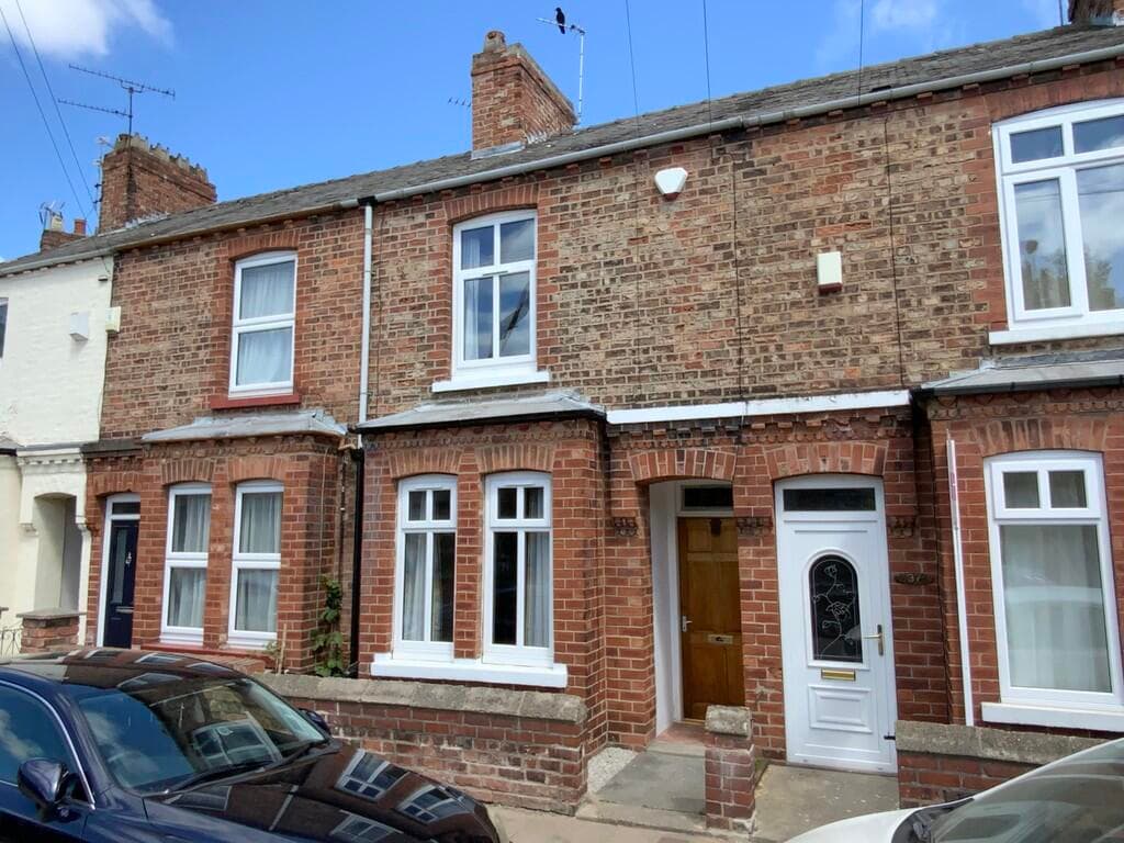 2 Bedroom Terraced House For Rent In Shipton Street, York, Yo30 in york