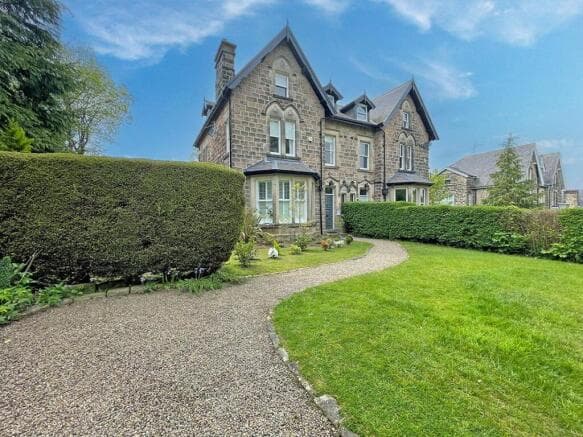 4 bed Apartment to rent in harrogate