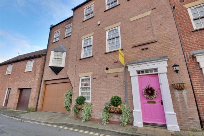 4 bed Town House for sale in beverley