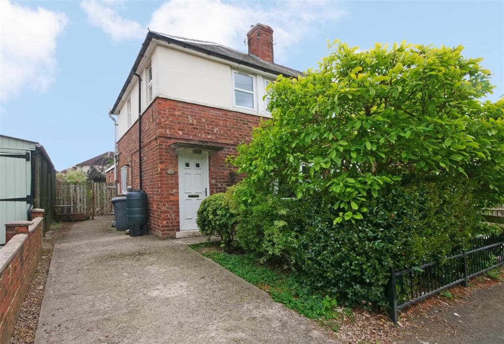 3 Bedroom Terraced House For Sale In Burlington Avenue, Off Melrosegate, Yo10 in york