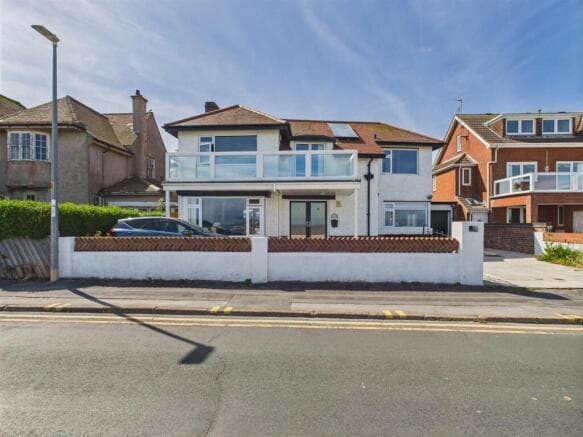 4 bed Detached for sale in bridlington