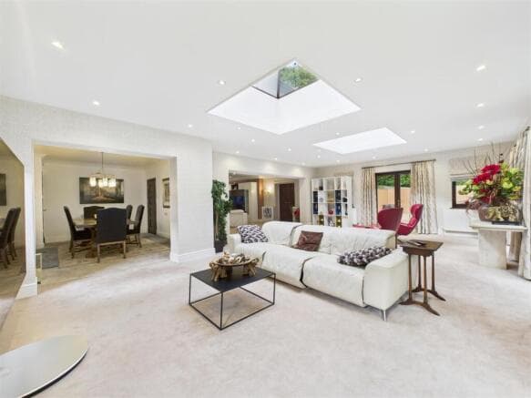 5 bed Detached for sale in sheffield