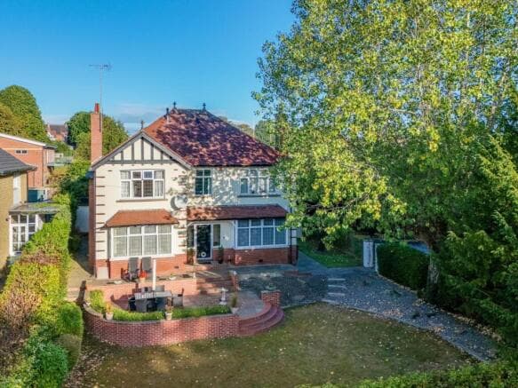 4 bed Detached for sale in wakefield